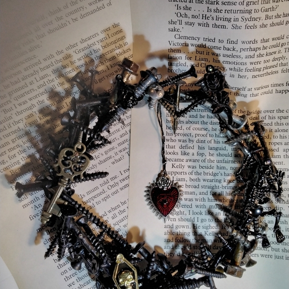 Altered art wreath-One of a kind! - Picture 4 of 4
